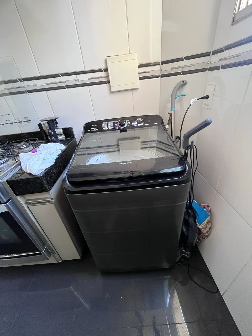 Máquina de lavar roupa Panasonic 15kg com 8 programas e smart sense 