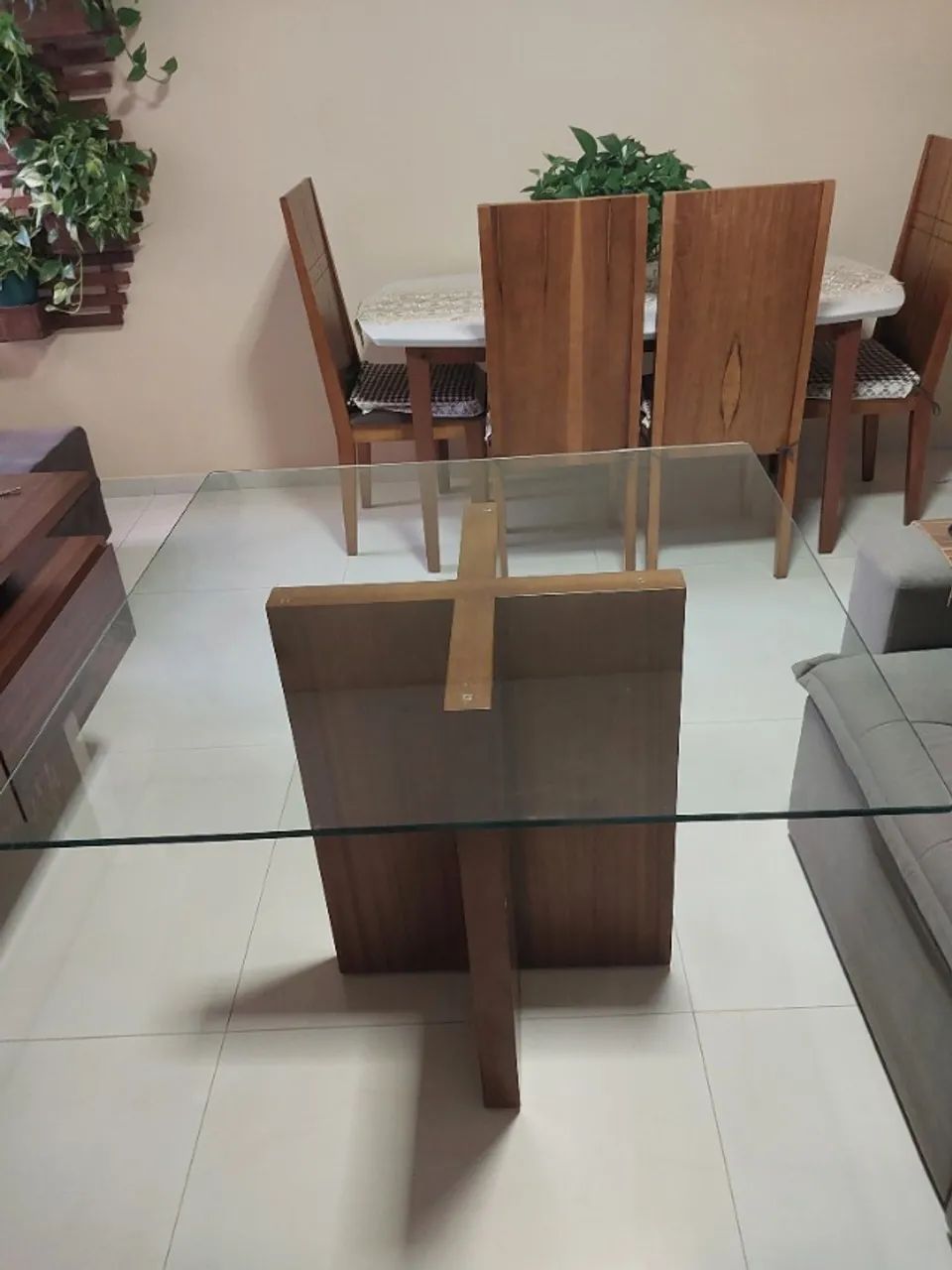 Mesa de jantar Turim Minas Decor com tampo em vidro - Foto 3