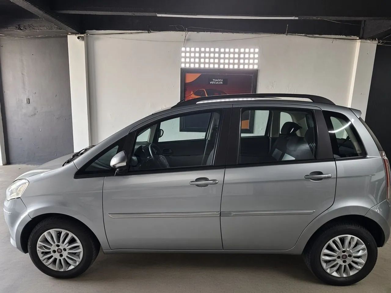 Fiat Idea Attractive 1.4 Fire Flex 8V 5P 2012 - Foto 4