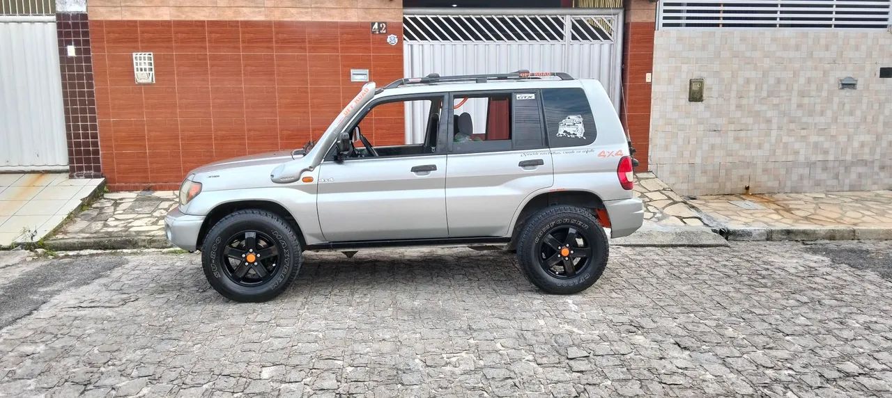 Mitsubishi Pajero 2000