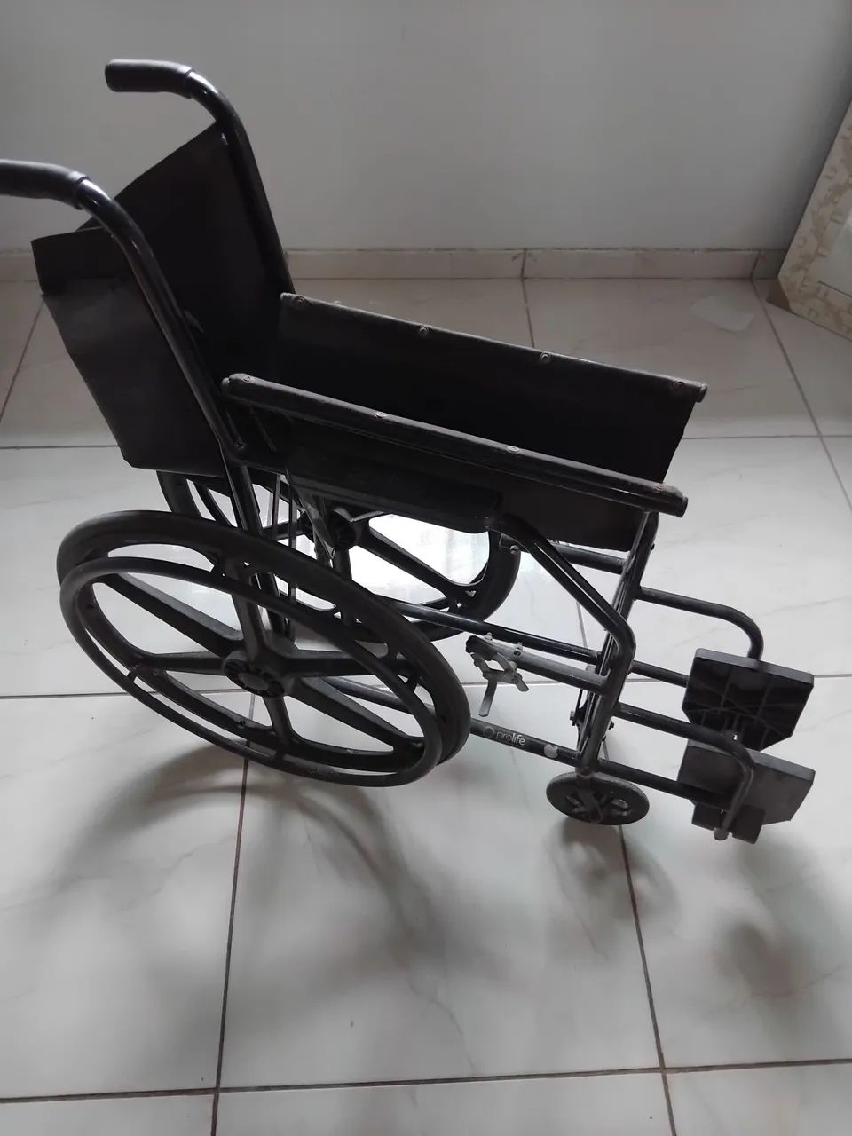 Vendo Cadeira de Roda Prolife - Foto 2