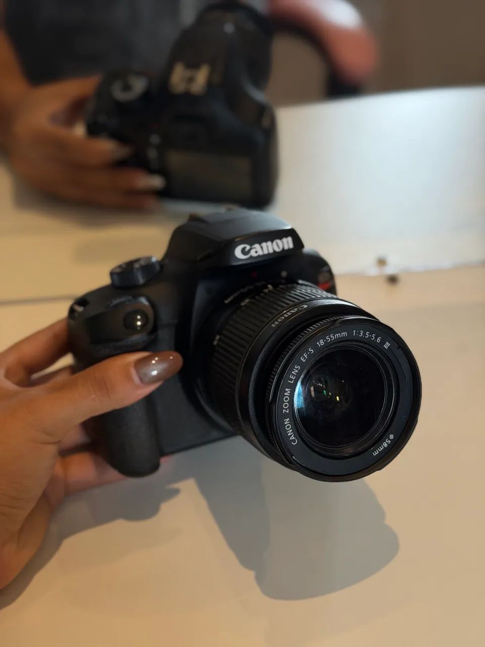 Câmera Canon EOS T100 - Foto 2
