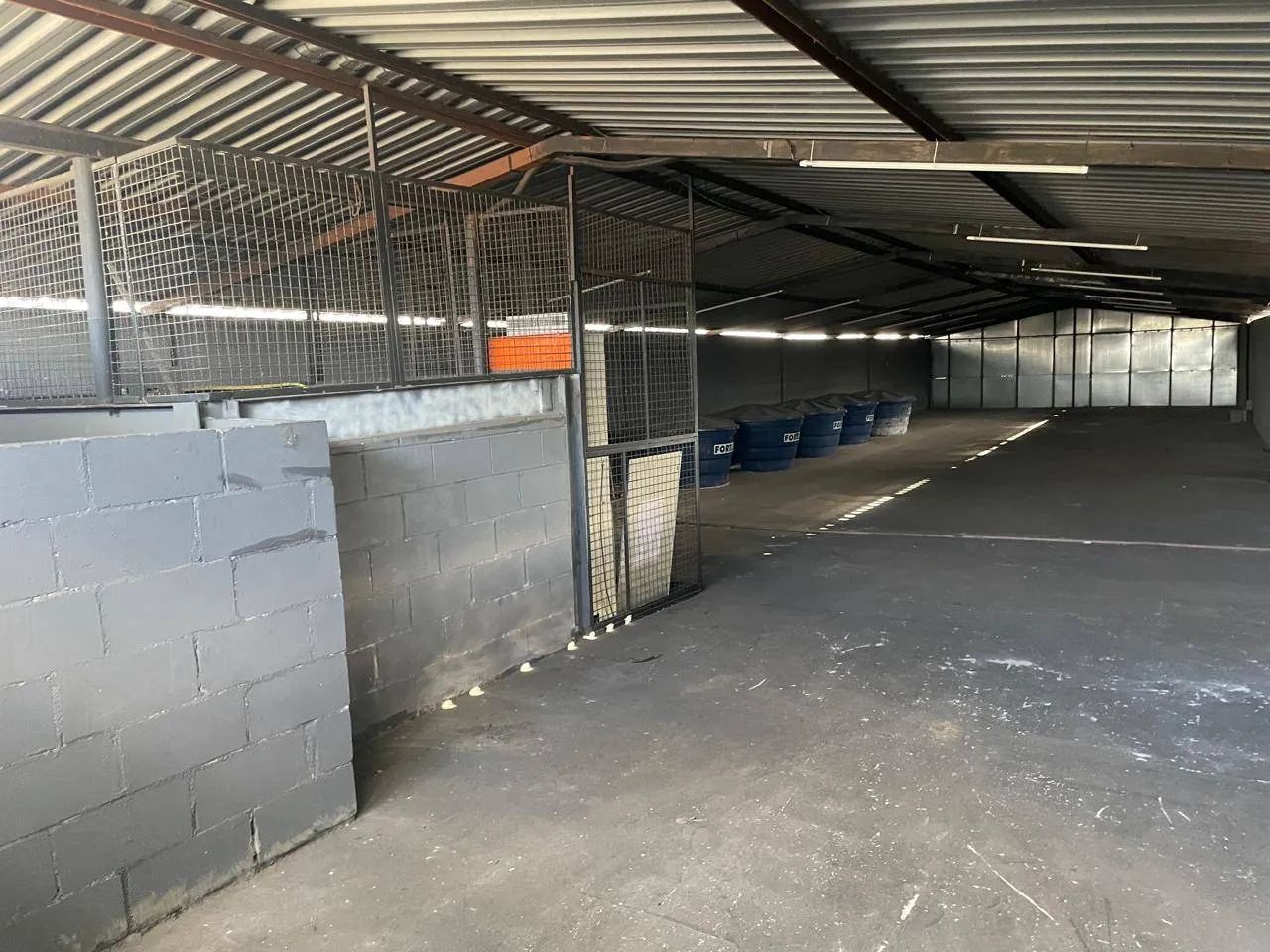 Prédio Inteiro à venda na Estrada do Portela, Madureira, Rio de Janeiro - RJ - Foto 12