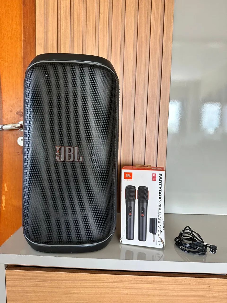 Caixa JBL PARTYBOX 120 NOVA COM MICROFONE  - Foto 2