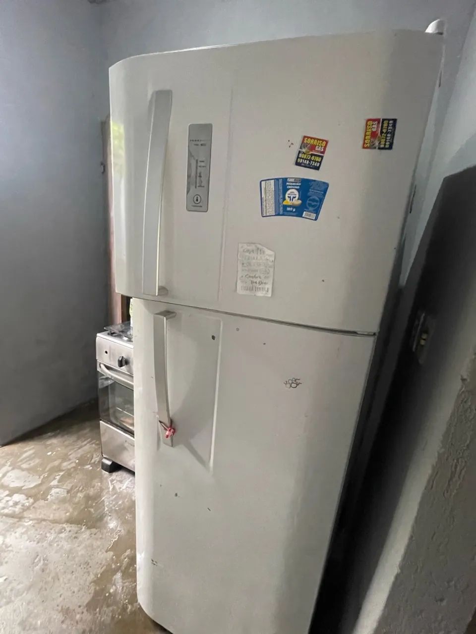 Vendo uma Geladeira eletrolux - Foto 2