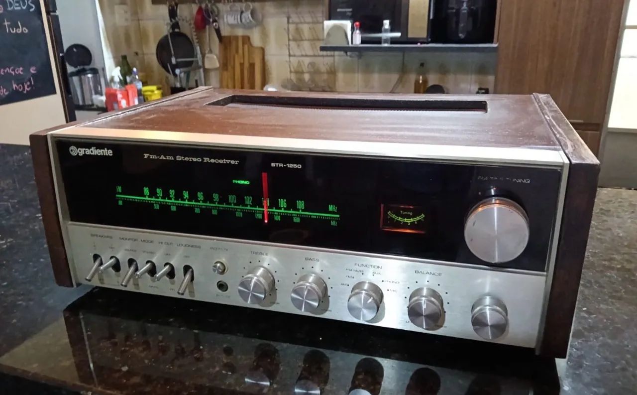 Receiver Gradiente STR 1250 perfeito !
