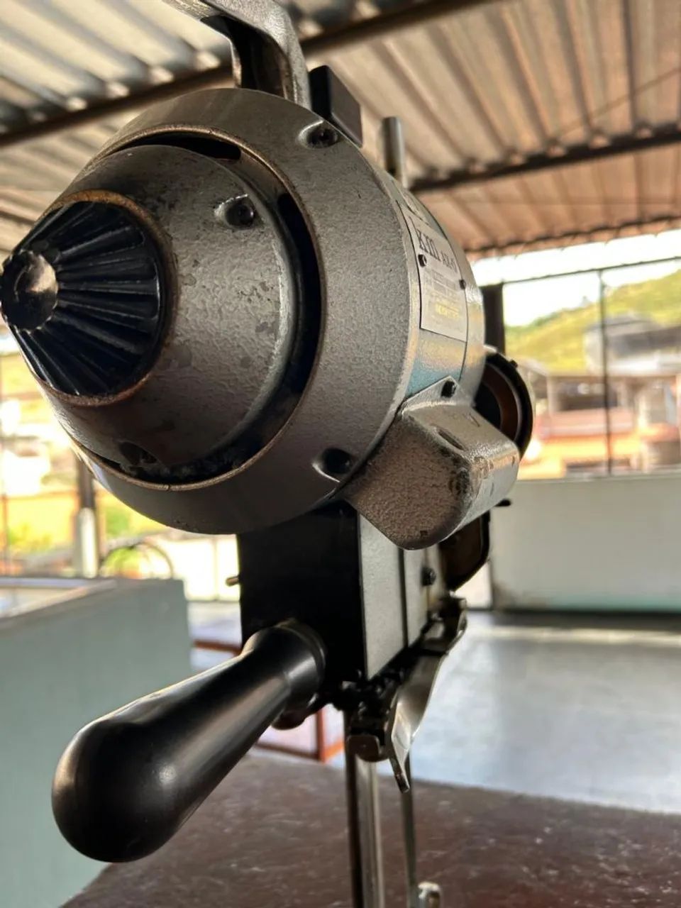 Máquina de corte industrial, marca Km , 8 polegadas! - Foto 4
