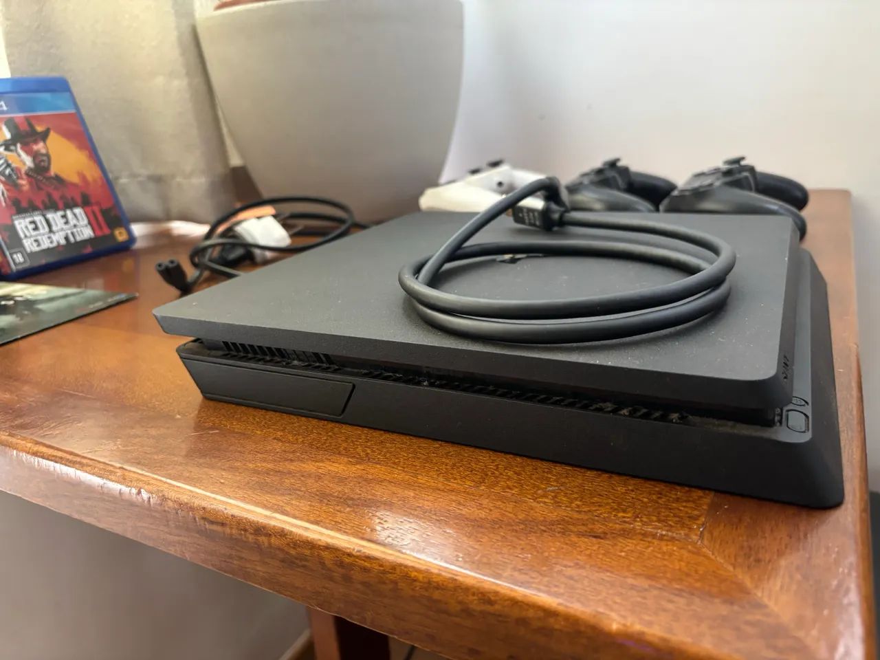 Ps4 slim, 3 controles e 4 jogos - Foto 5