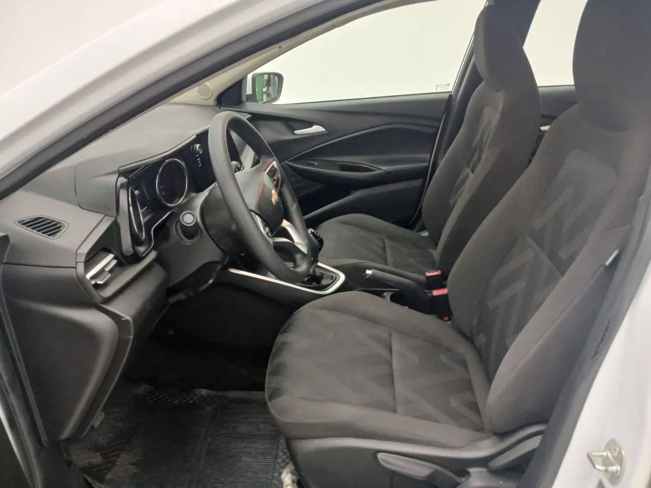 Chevrolet Onix Hatch 1.0 12V Flex Mec. 4P, foto 16 de 18