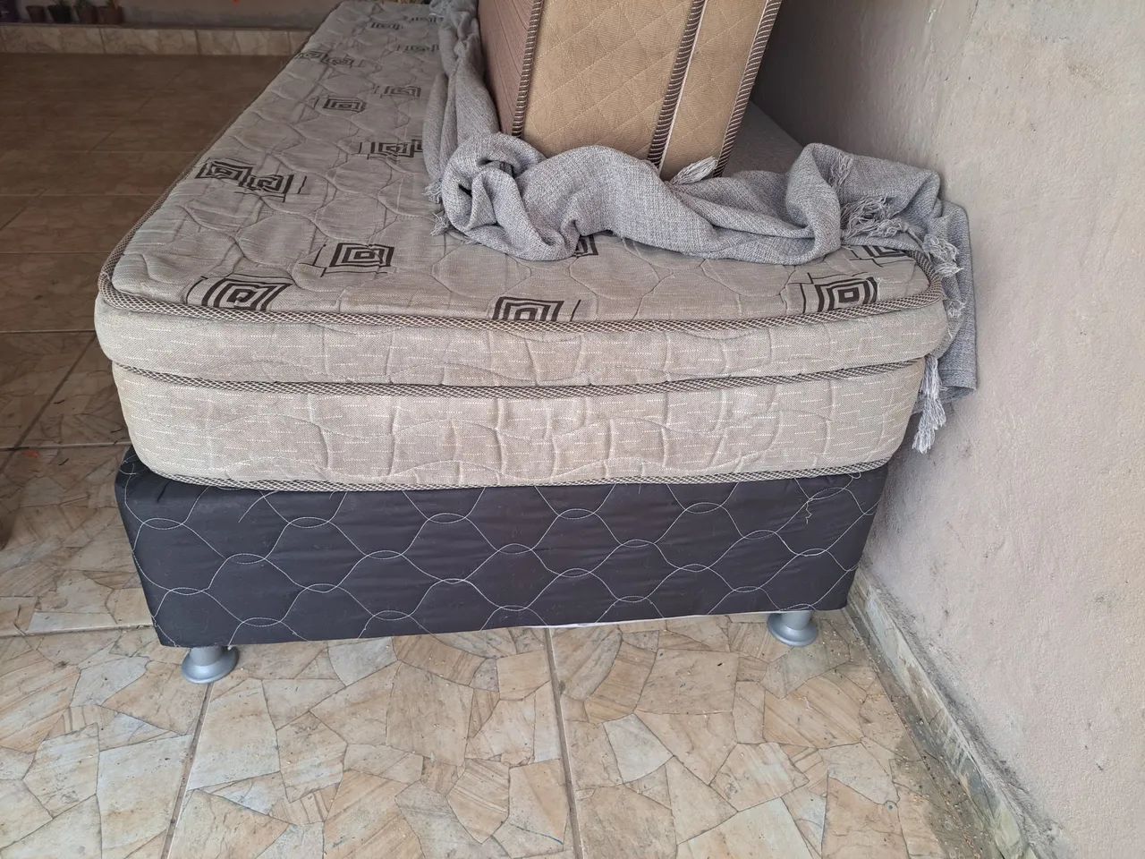 Vendo cama box colchão Castor solteiro  - Foto 2