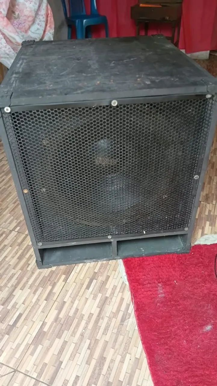 Caixa sub grave 