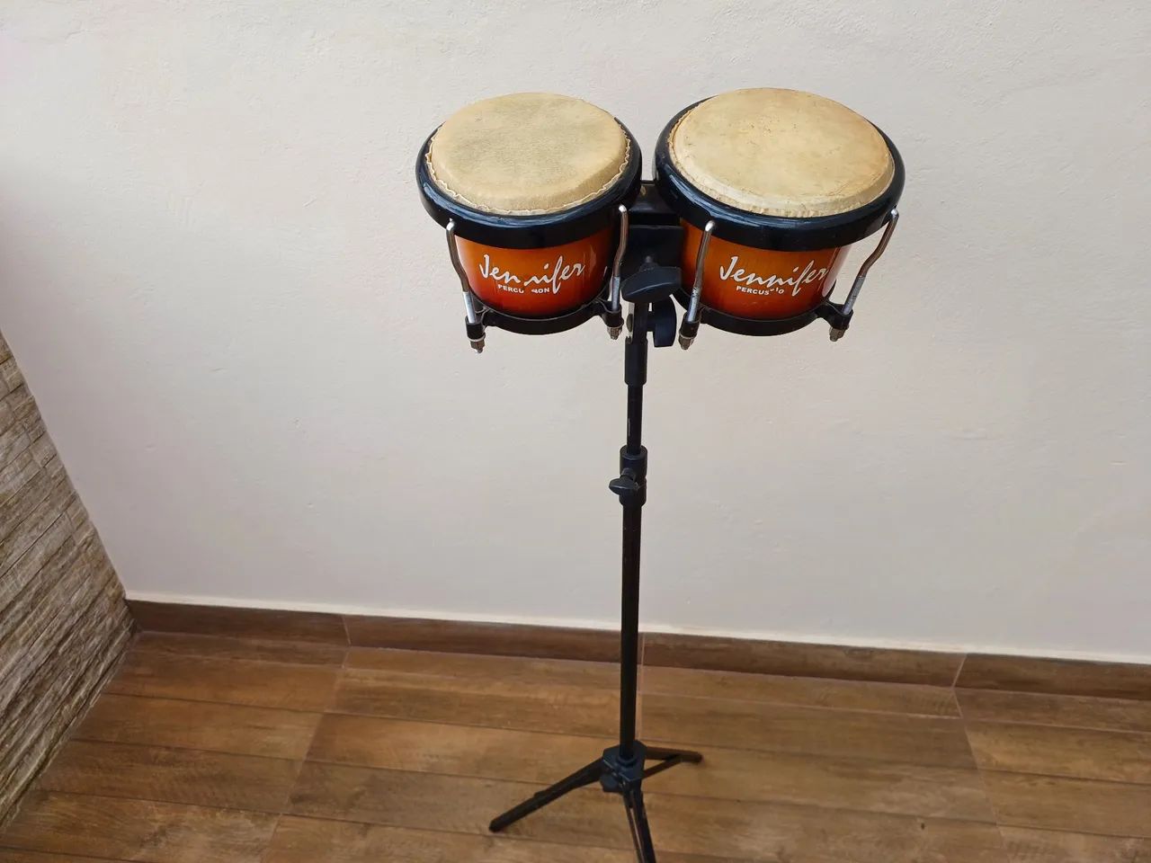 Bongô percussão com suporte 