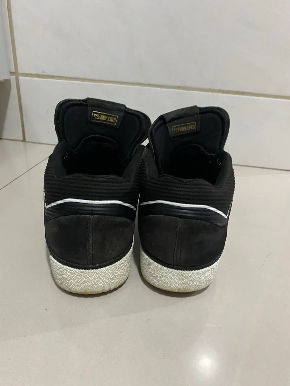 Tênis AdidaTyshawn 40 para skate - Foto 2
