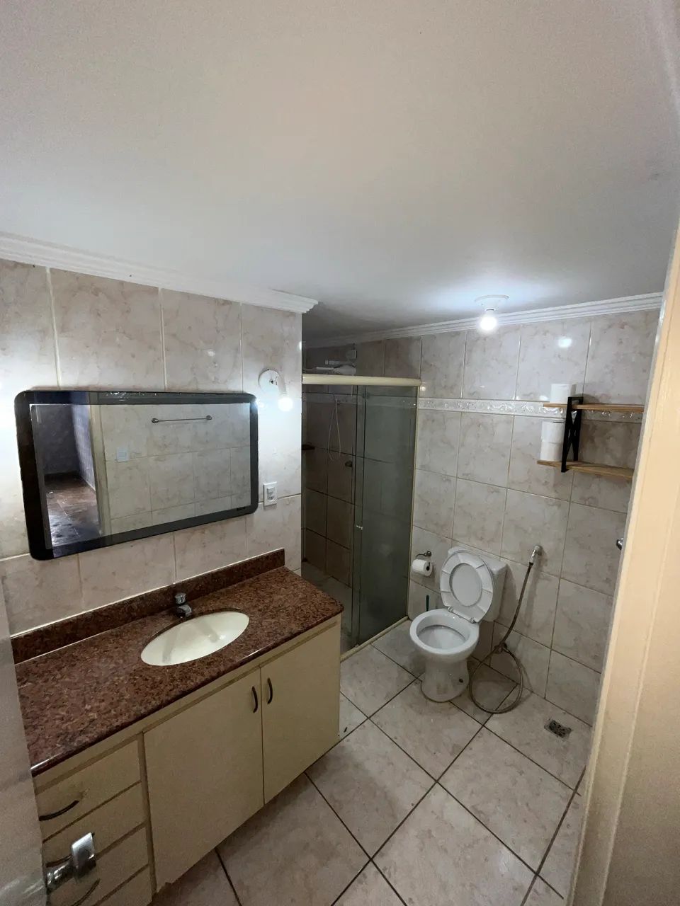 Alugo apartamento em Itapoã