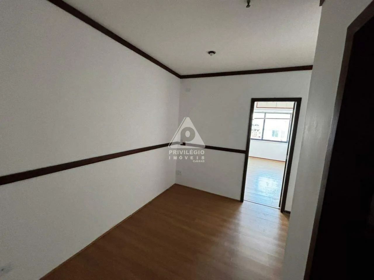 Sala Comercial Frente em Ipanema  34 m², 1 Banheiro, Venda R$ 700.000 - Foto 14