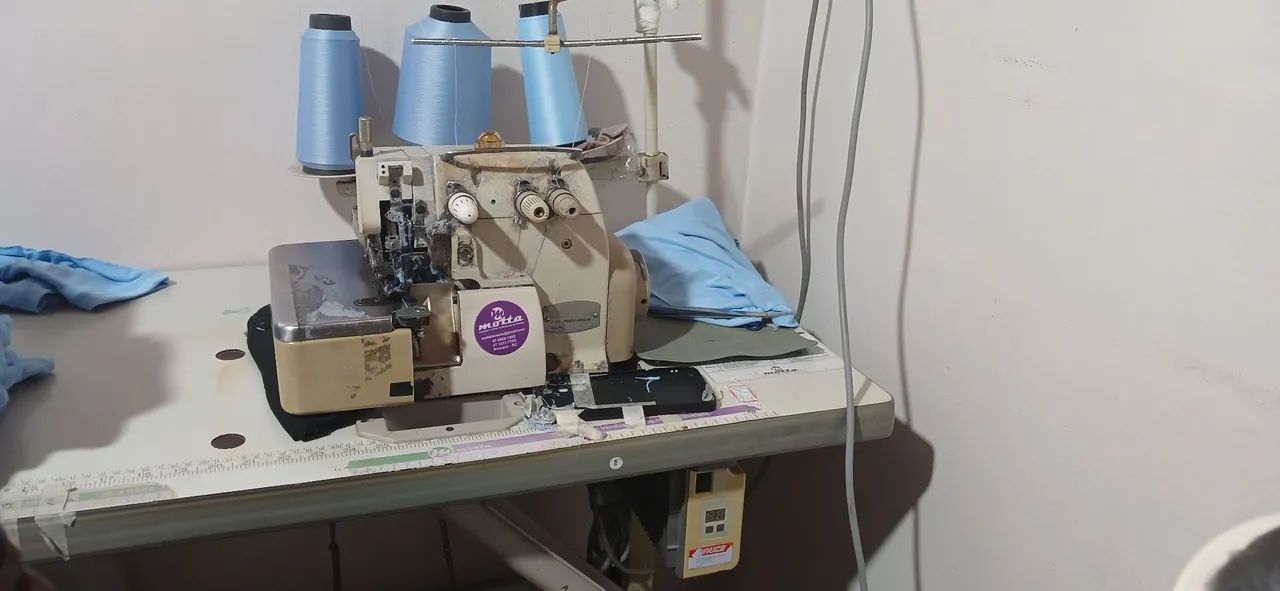 Máquina de costura overlock direct drive