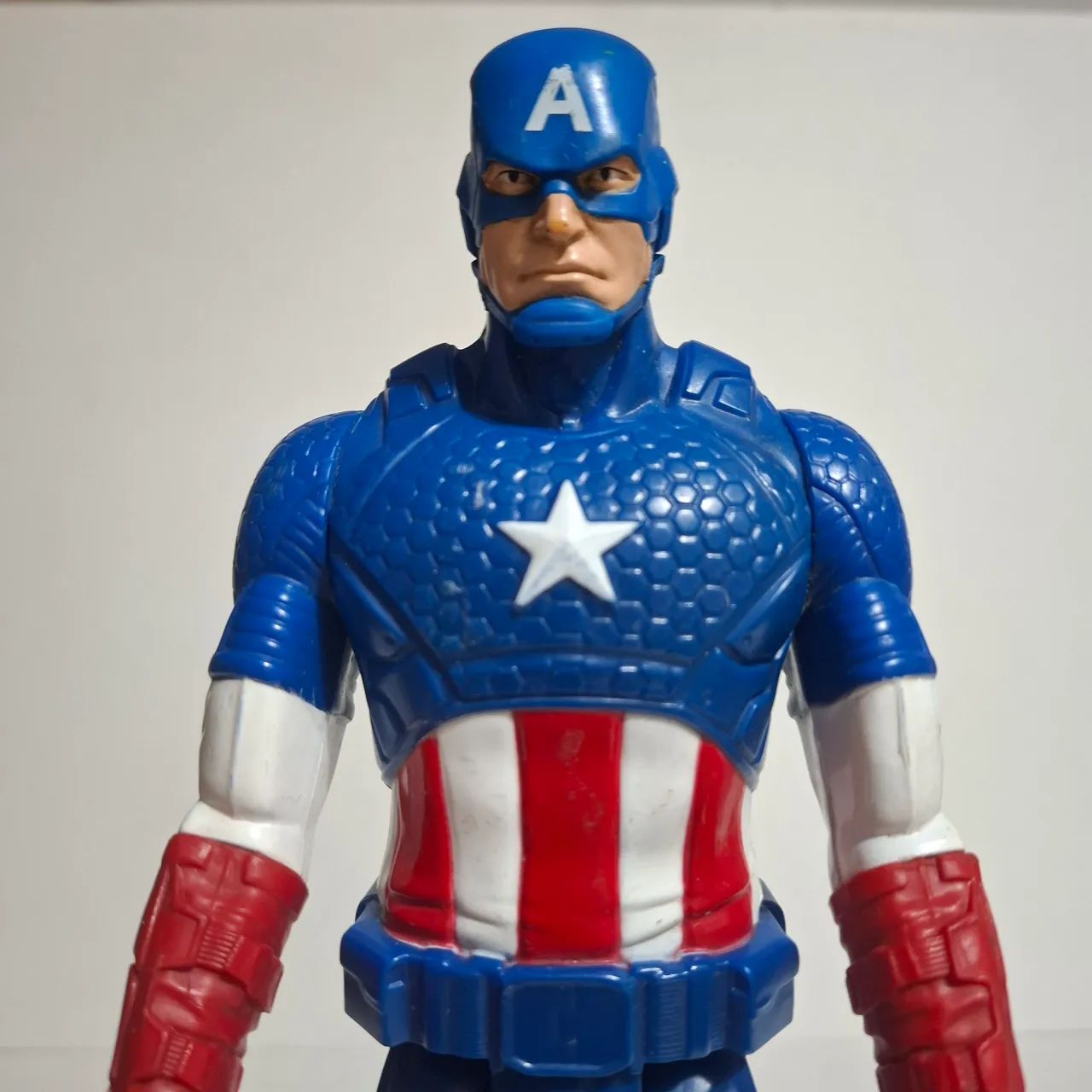 Capitão América 30 cm Titan Hero da Hasbro