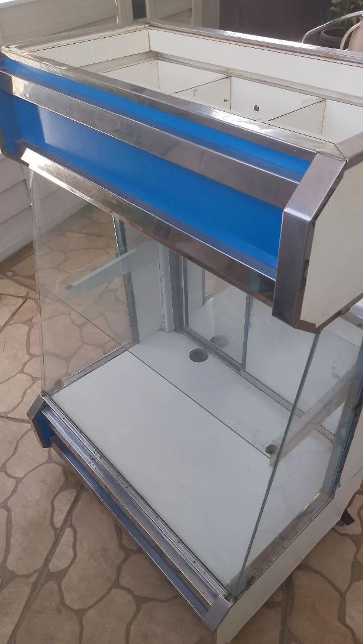 Vendo se este balcão expositor para seu comércio - Foto 3