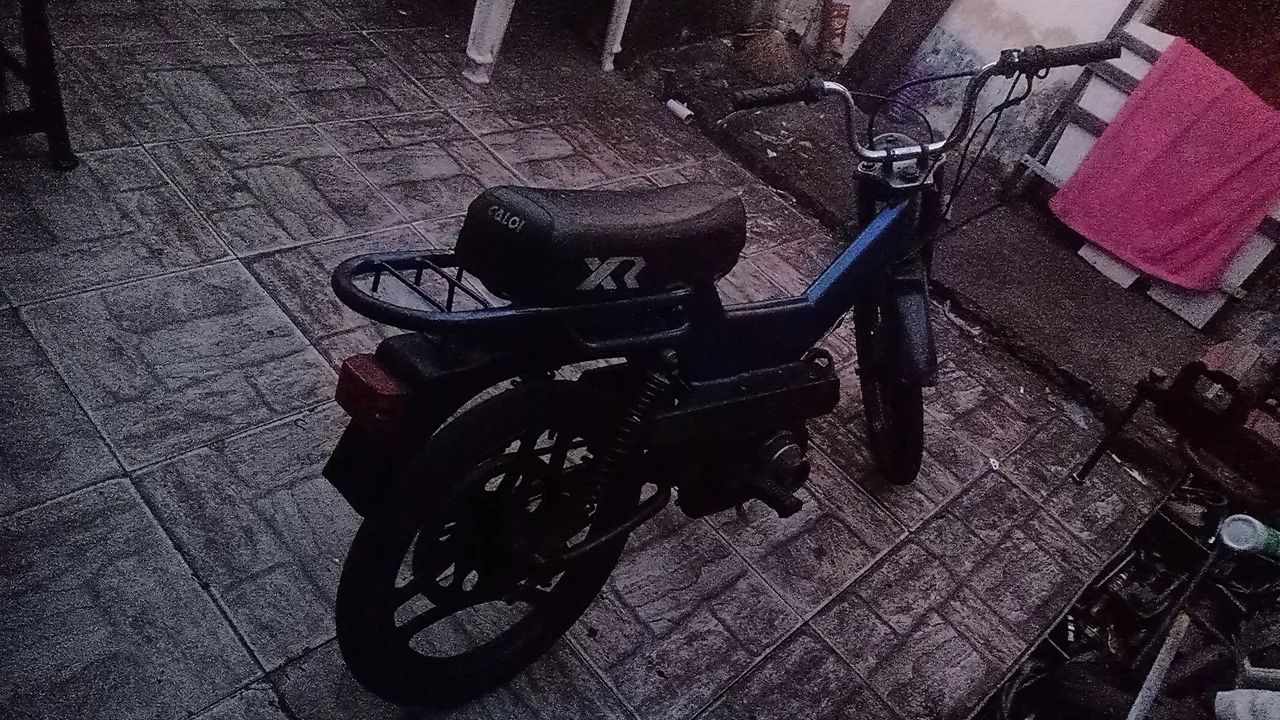 Vendo Mobilete filé, aceito cartão de crédito.