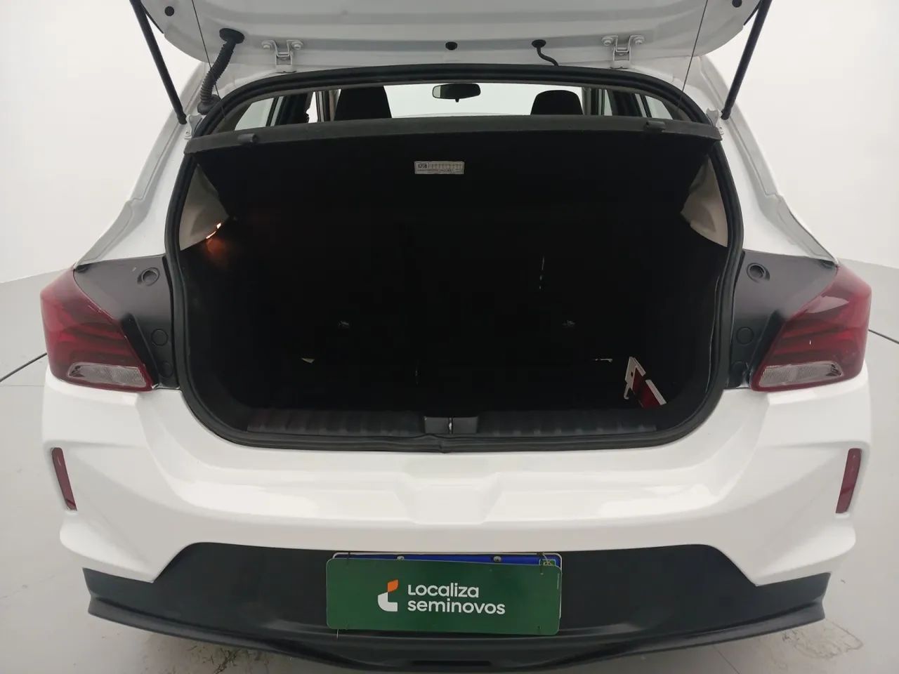 Chevrolet Onix Hatch 1.0 12V Flex Mec. 4P, foto 9 de 18