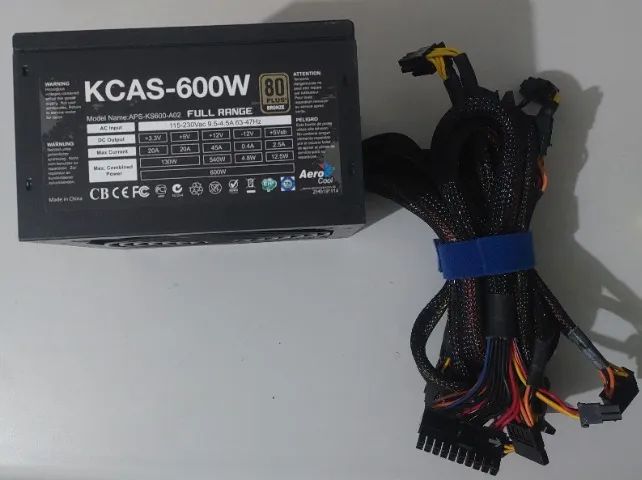 Fonte Gamer Aerocool KCAS 600W 80Plus Full Range APFC - Foto 4