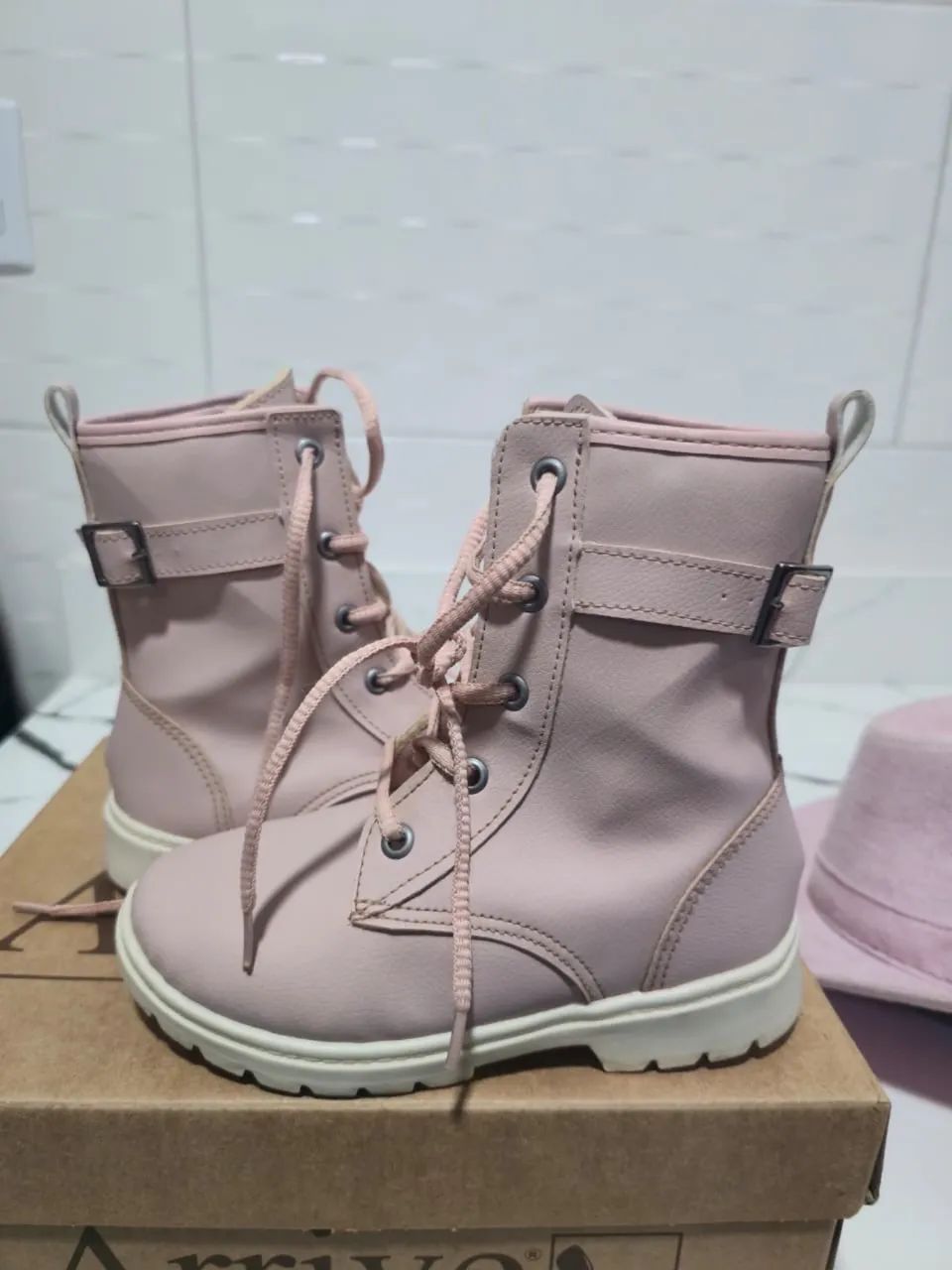 Bota feminina   - Foto 4
