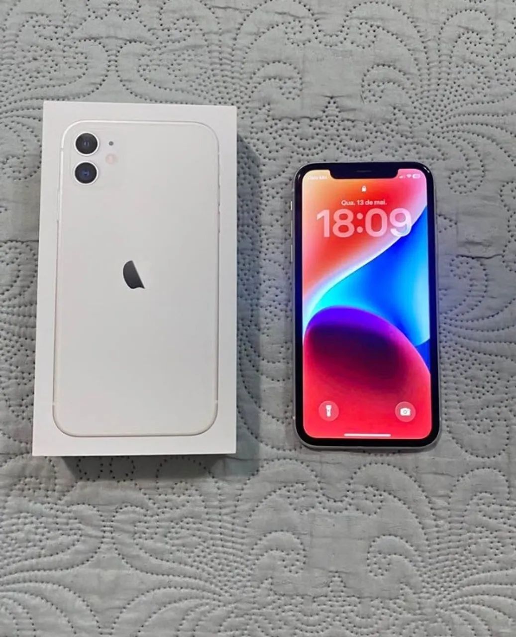 Iphone 11 branco perfeito 
