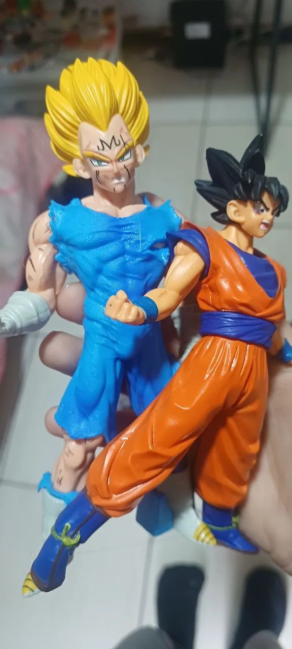 Goku e vegeta estátua  - Foto 2
