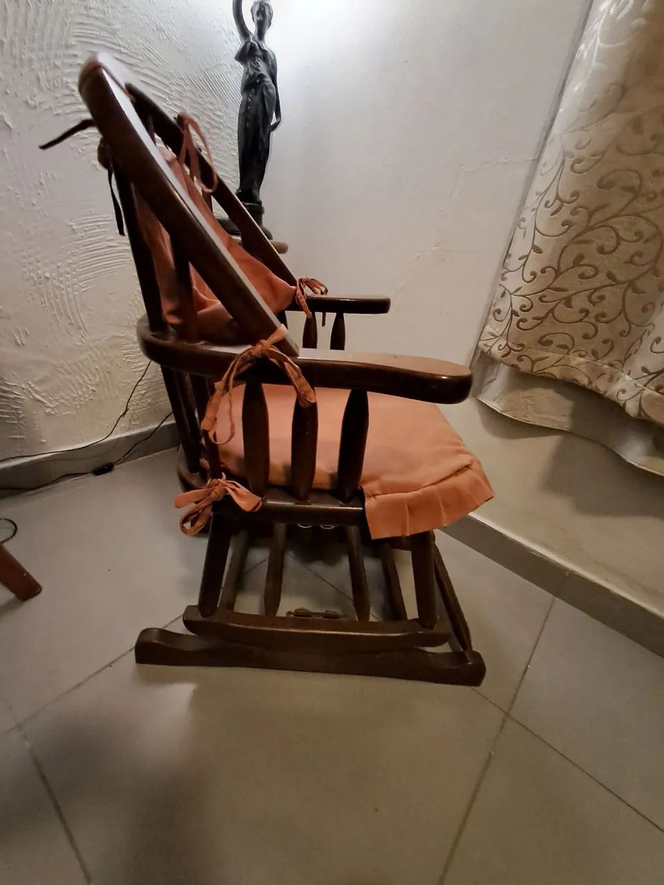 Cadeira de balanço - vendo