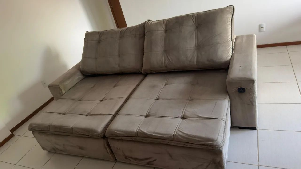 VENDO SOFÁ- MOTIVO DE MUDANÇA DE CIDADE  - Foto 3