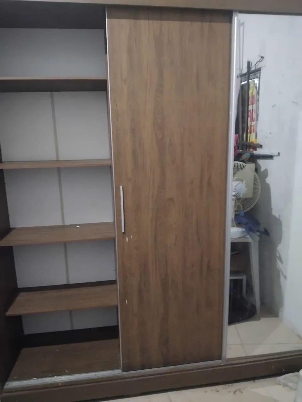 Guarda roupa casal com espelho  - Foto 4