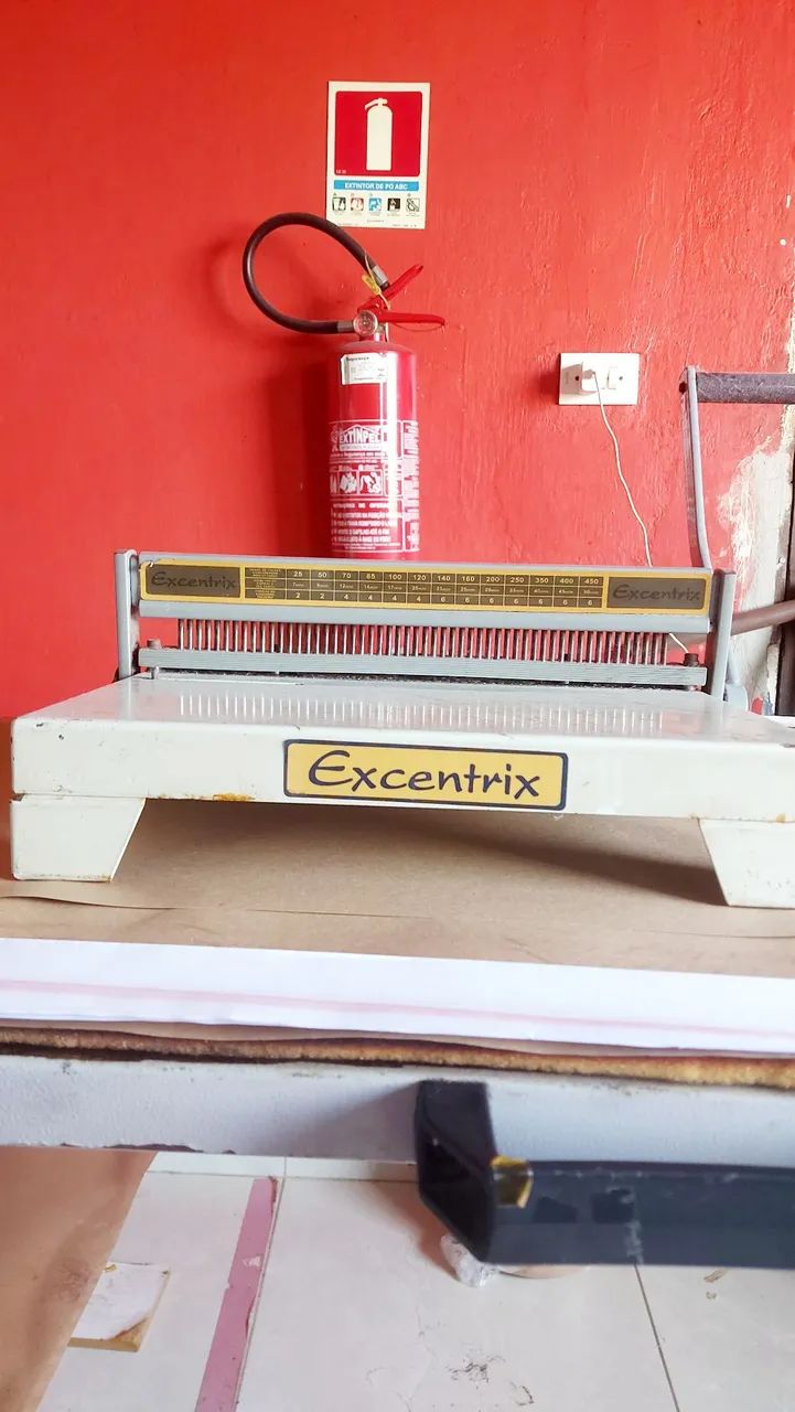 Encadernadora Excentrique