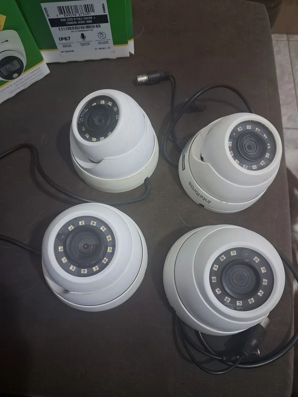 2 Câmera dome 3220 intelbras 