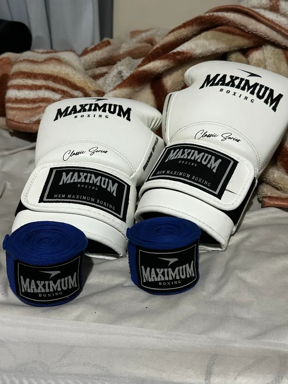Luva 14oz e Bandagem 5M Maximum