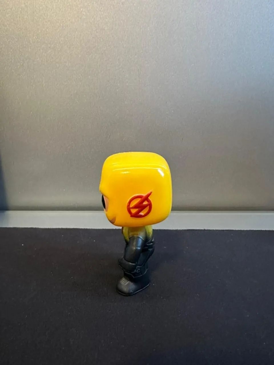 Funko Pop - Reverse Flash #215 DC - Foto 4