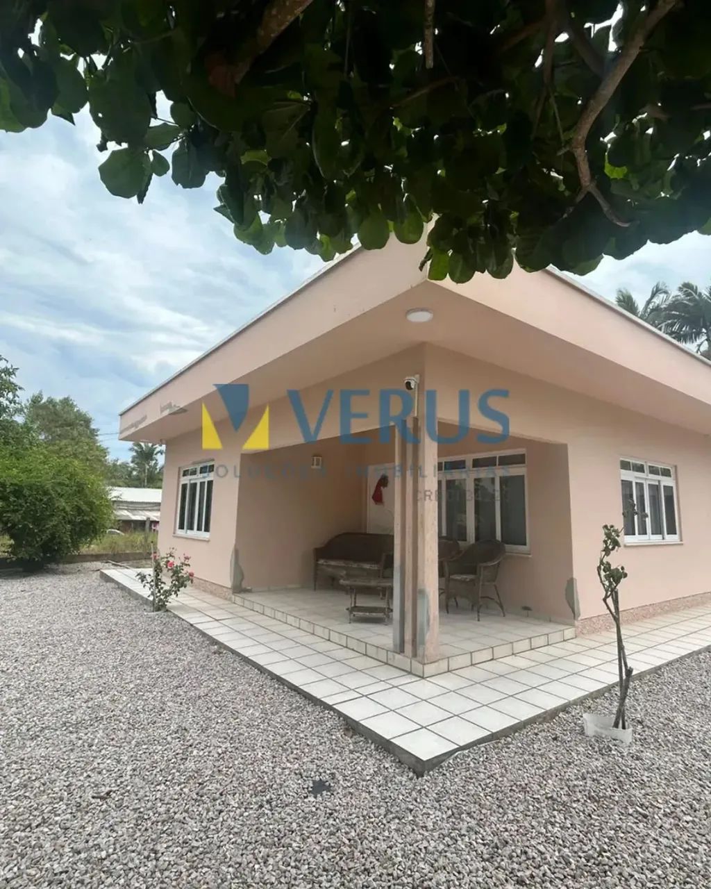 Casa com 03 Dormitórios Semi-mobiliada em Itajaí - Foto 9