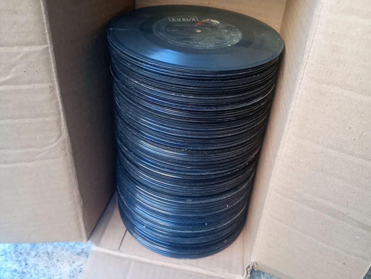 150 Lps Compactos pra Decoração ou Artesanato/Disco de Vinil - Foto 3