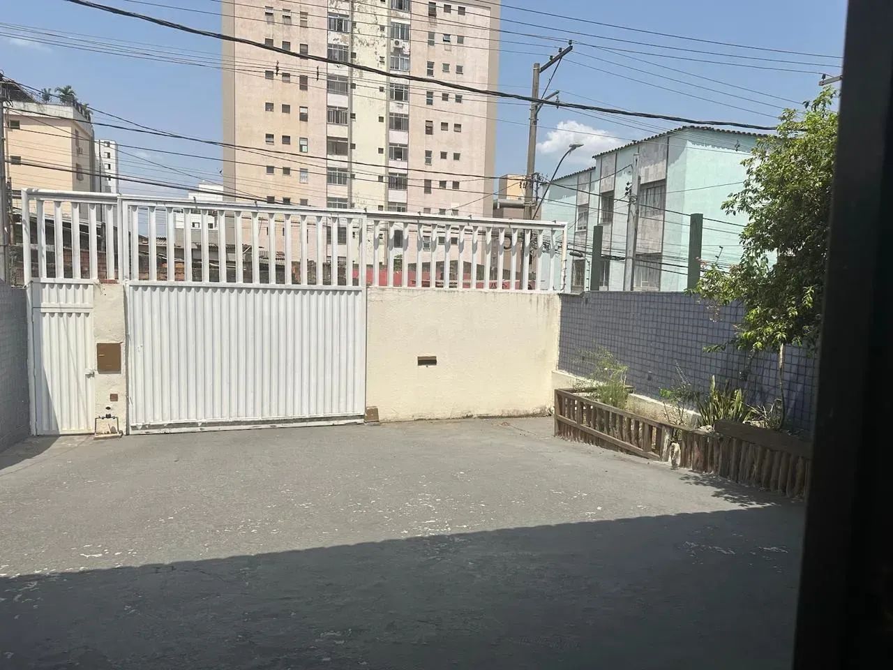 Casa para venda com 292 metros quadrados com 4 quartos - Foto 2