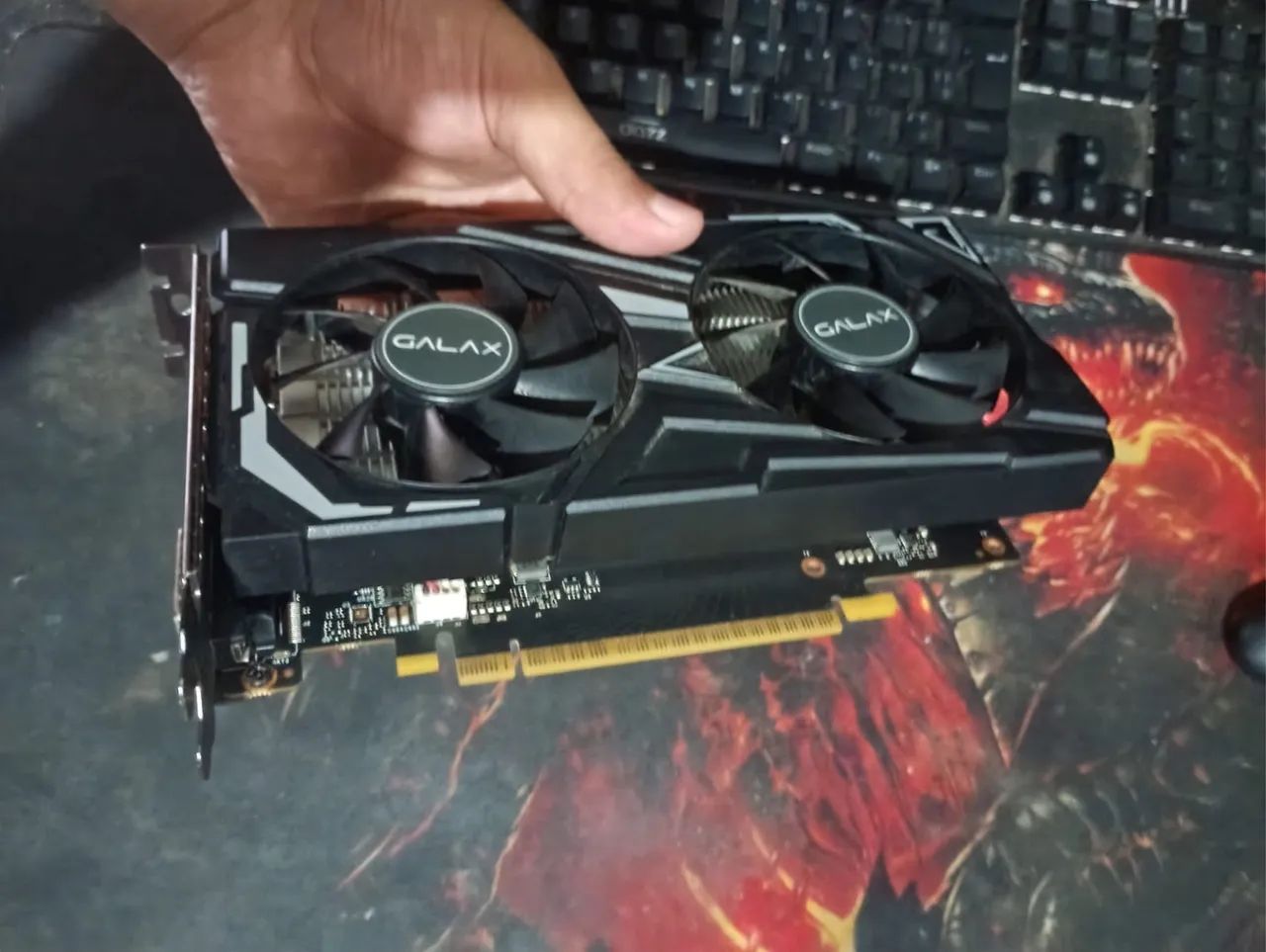 Vendo Placa de vídeo GALAX Modelo 1650 4gb ddr5 - Foto 2