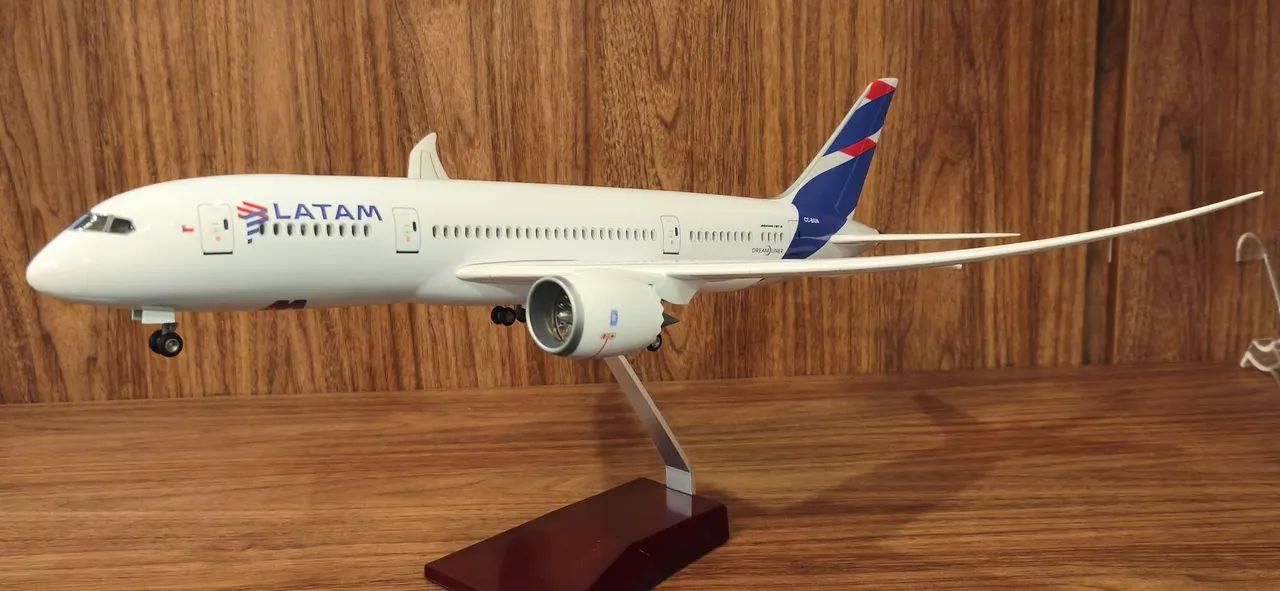 Boieng 787 LATAM "GRANDE 47 CM" novo 