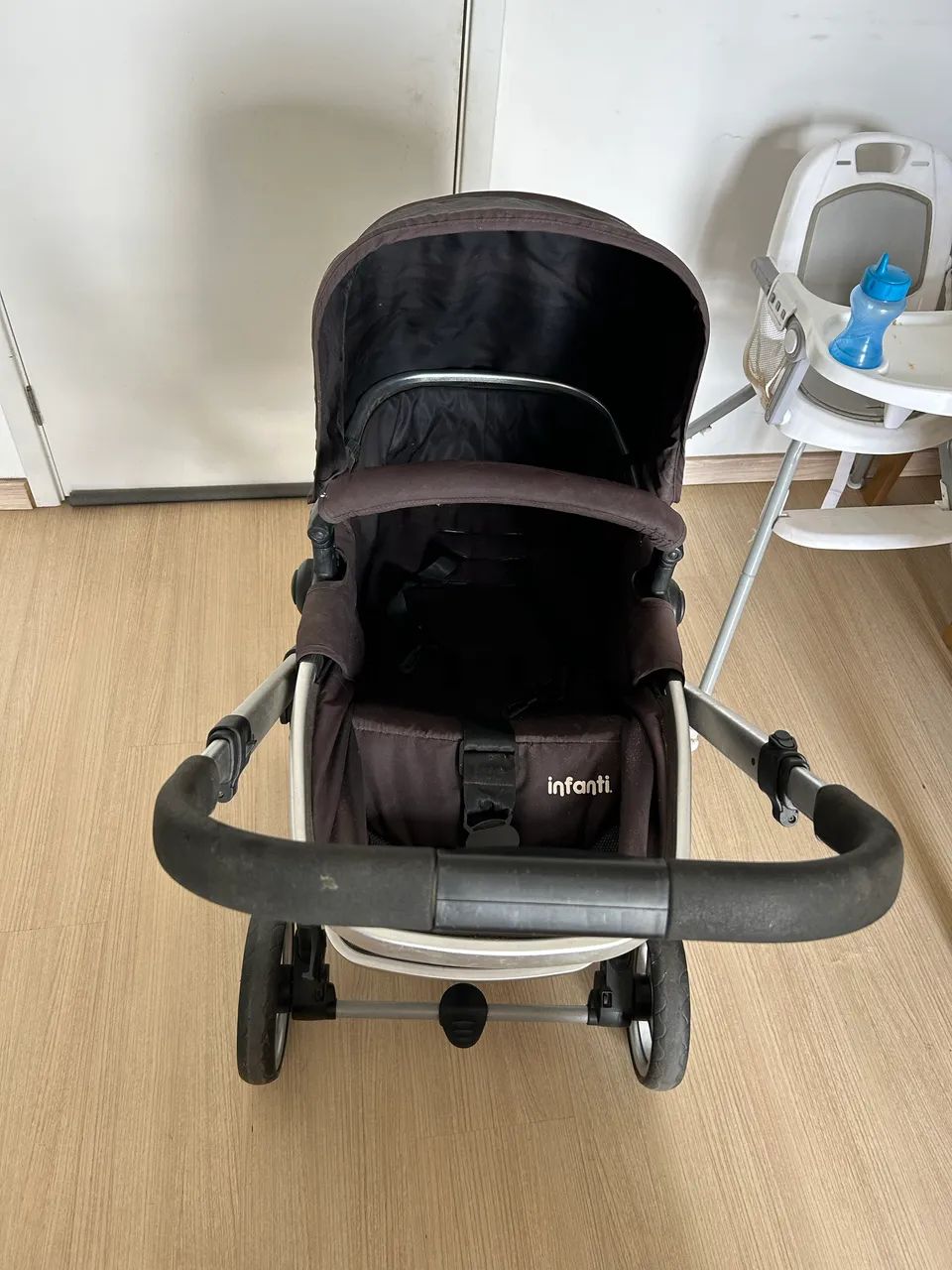 Carrinho de bebê com bebê conforto  - Foto 5