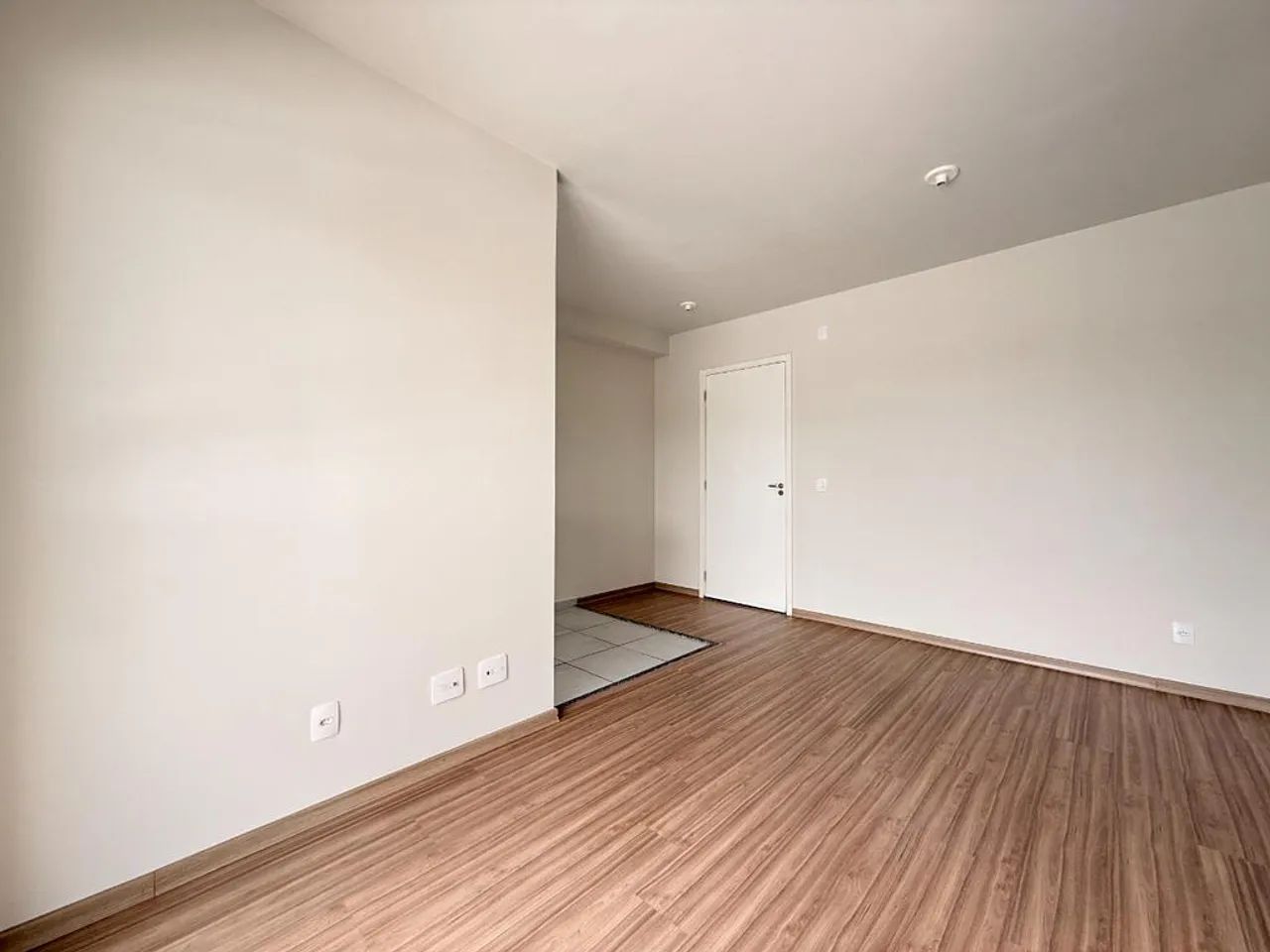 Apartamento para alugar em Maringá, Jardim Tropical, com 2 quartos, com 45 m² - Foto 3