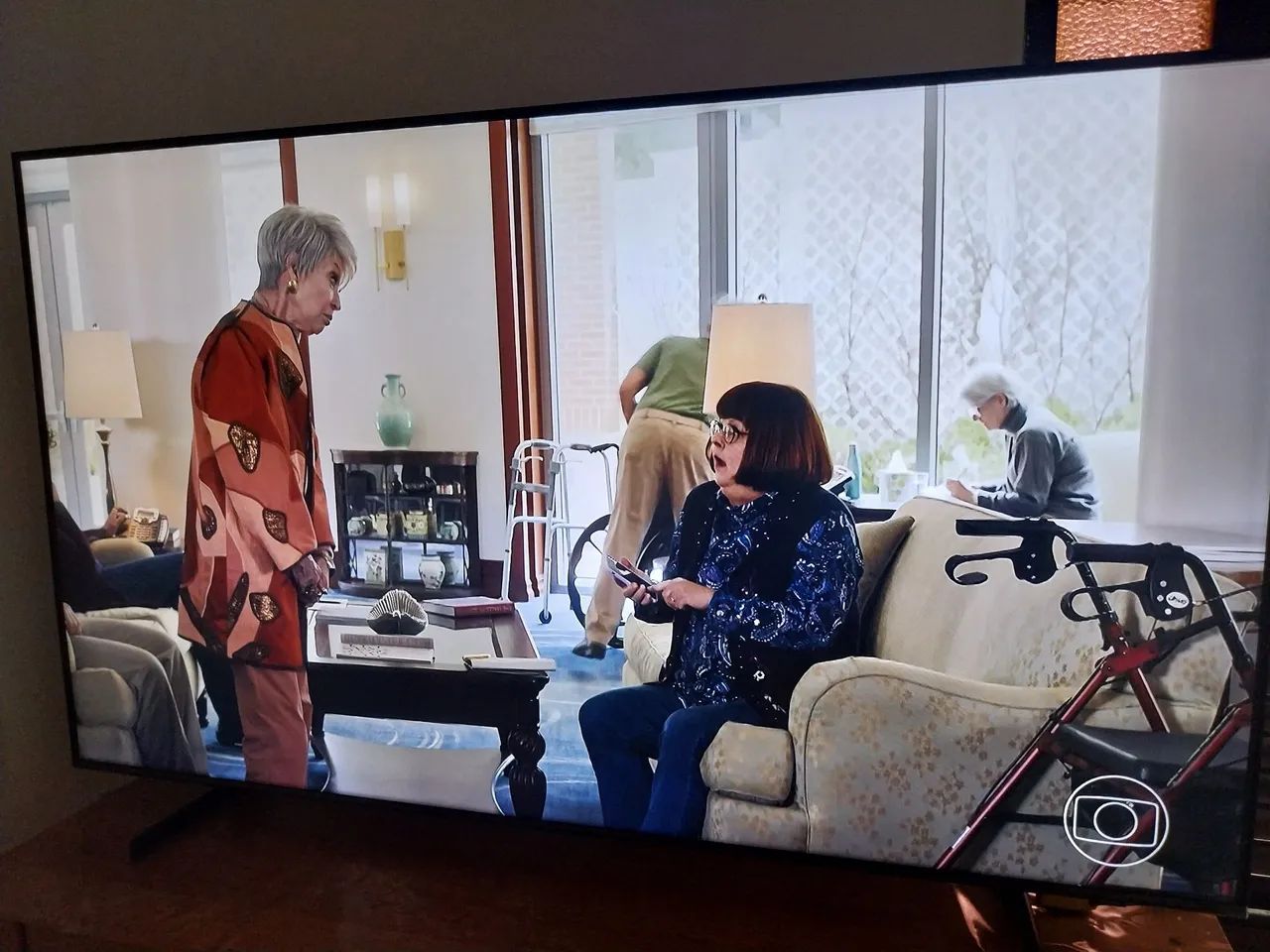 Smart tv QLED 55 Polegadas Semi Nova - Foto 4