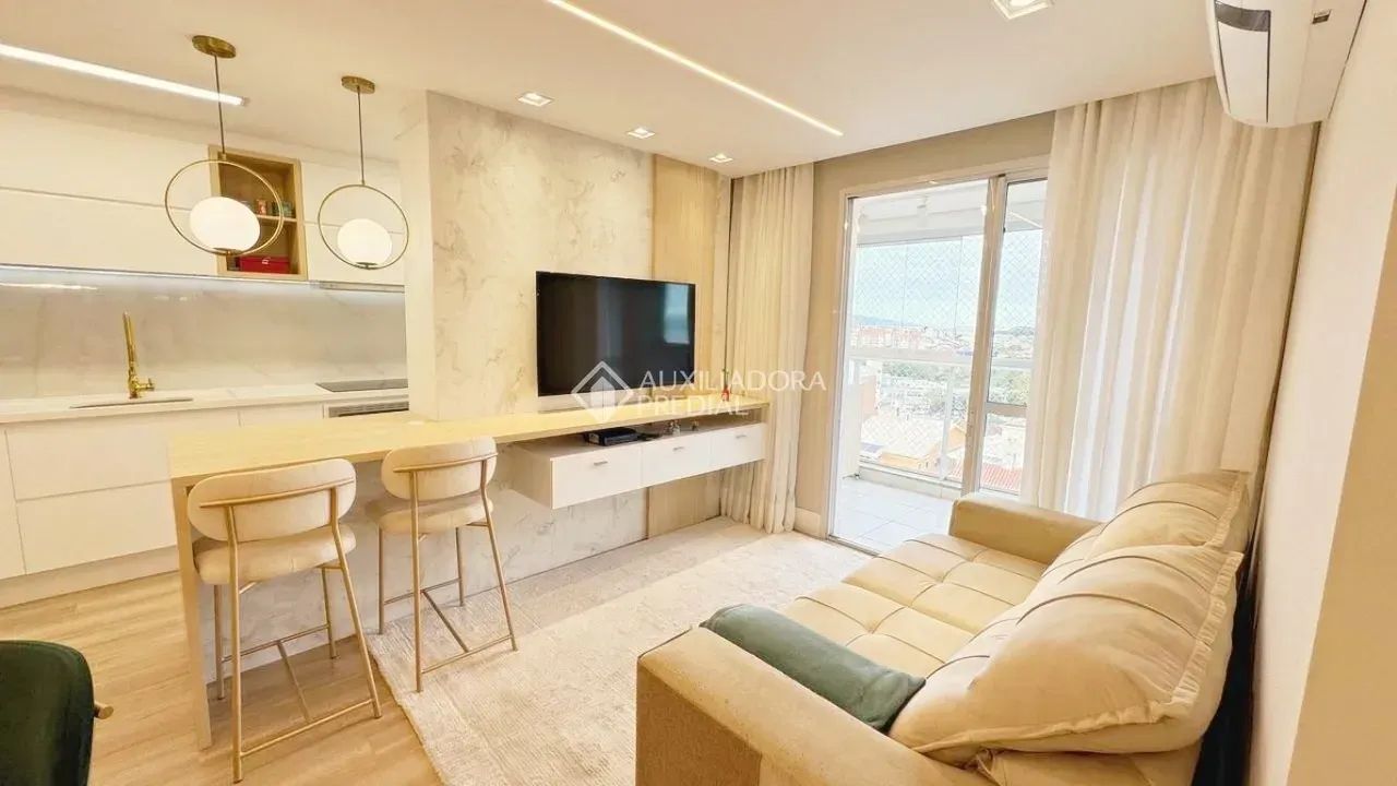 Apartamento mobiliado com 2 vagas próximo à Beira-Mar de São Jose