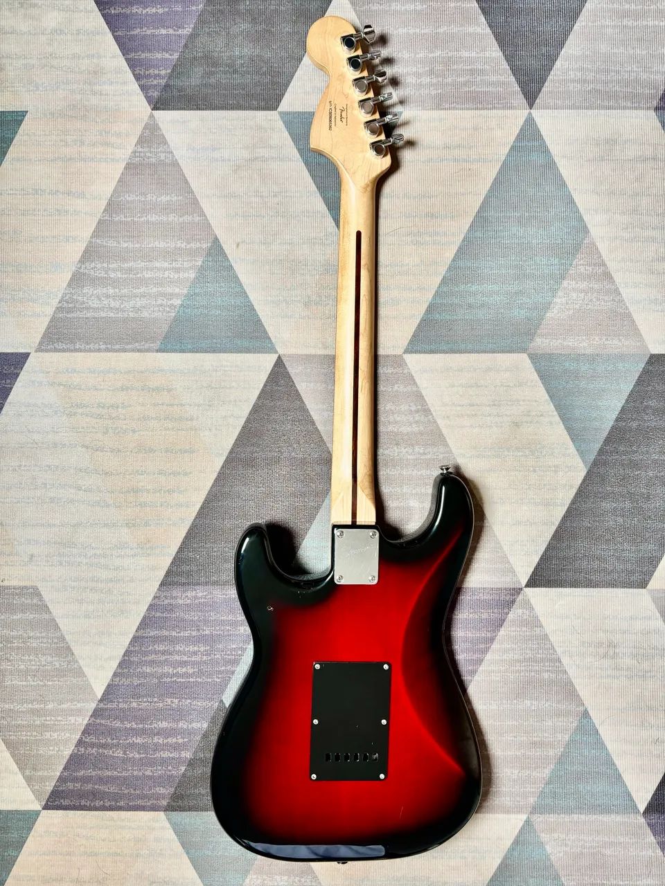 Guitarra Squier Standard Sunburst - Foto 2