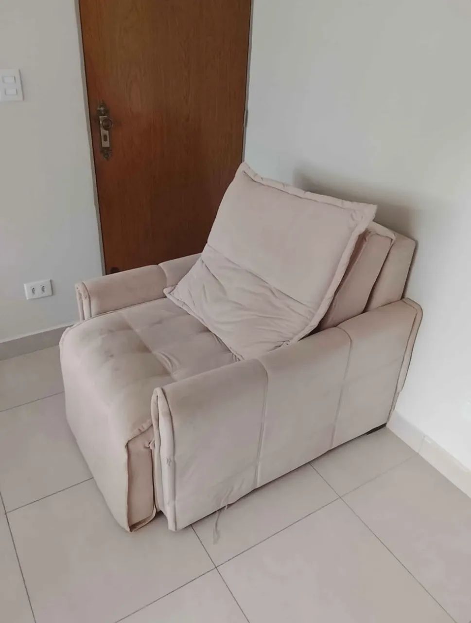 Vendo poltrona articulável  - Foto 2