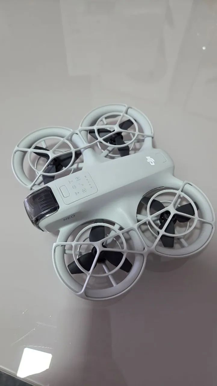 Drone Dji Neo - acompanha 3 baterias e hub de carregamento - pouco usado