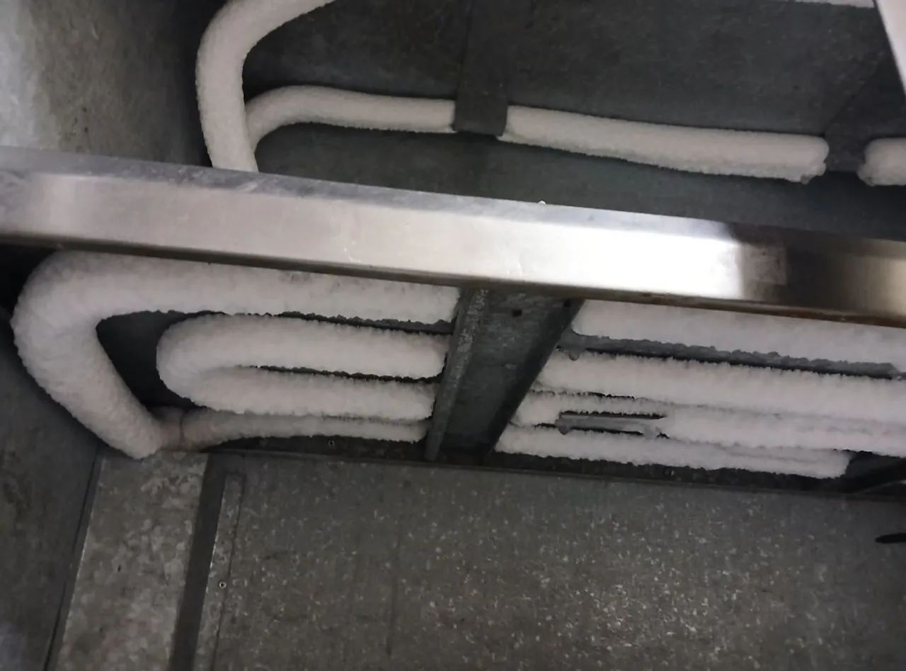 FREEZER EXPOSITOR FUNCIONANDO PERFEITAMENTE, BEM ABAIXEI O PREÇO PRA VENDER LOGO  - Foto 2