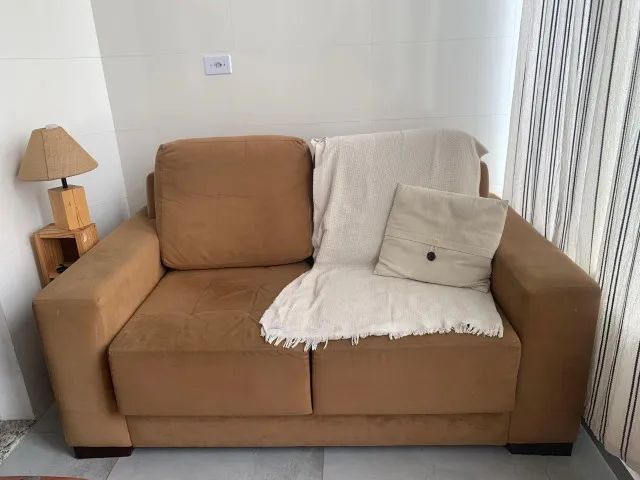 Sofá Retrátil 2 lugares suede caramelo - Foto 3