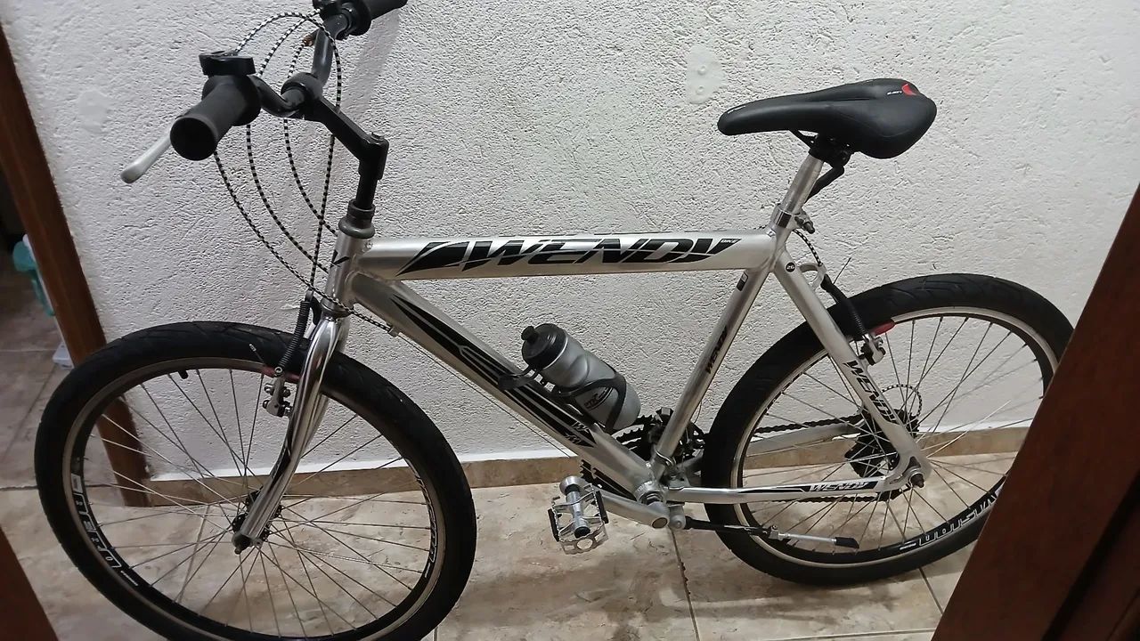 Bicicleta  - Foto 2